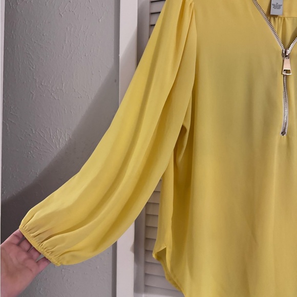 Carmen Marc Valvo Sunny Yellow Zip Blouse - Picture 4 of 4